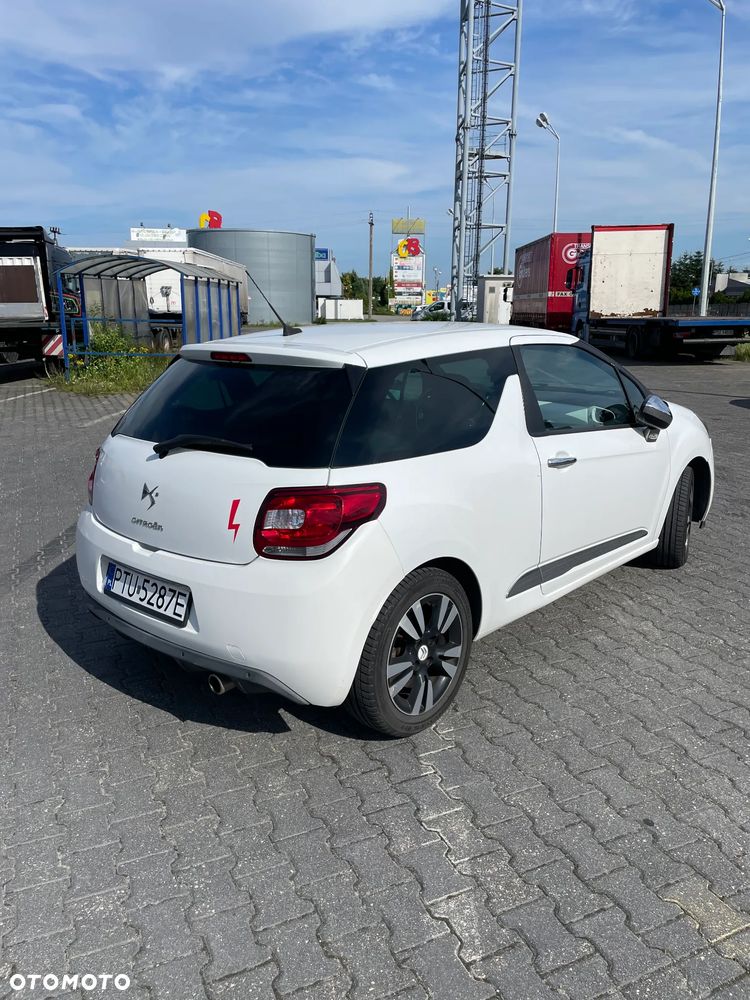 Citroën DS3 1.6 HDi SoChic - 4