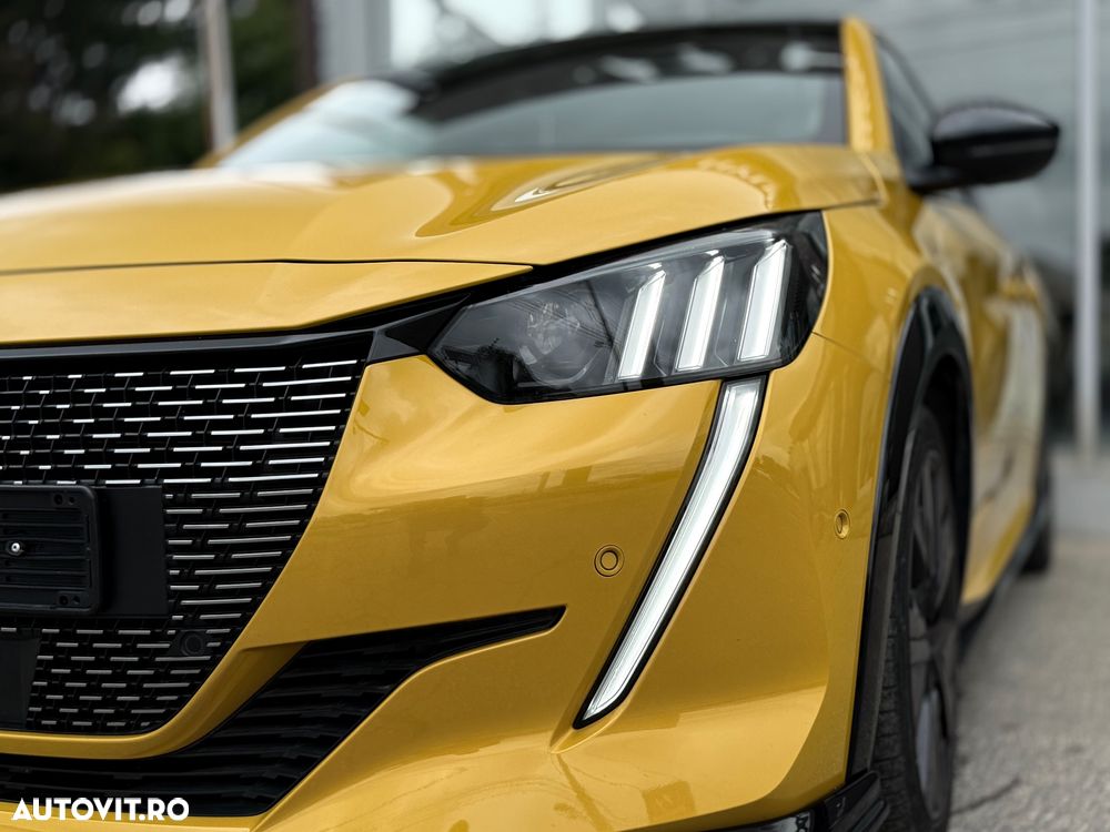 Peugeot 208 PureTech 130 EAT8 GT Pack - 32