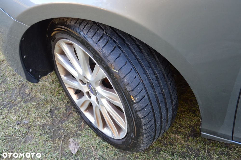 Volvo V40 T3 - 27