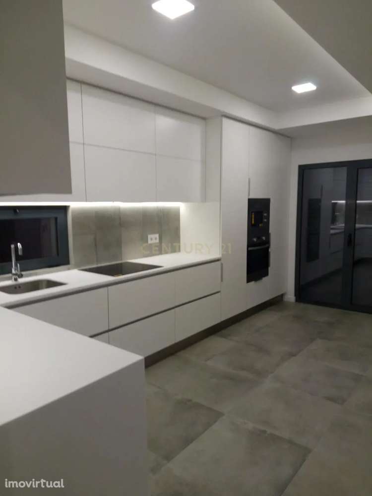 Moradia V4 - em construção Aroeira Pronta em 2024 - Grande imagem: 2/5