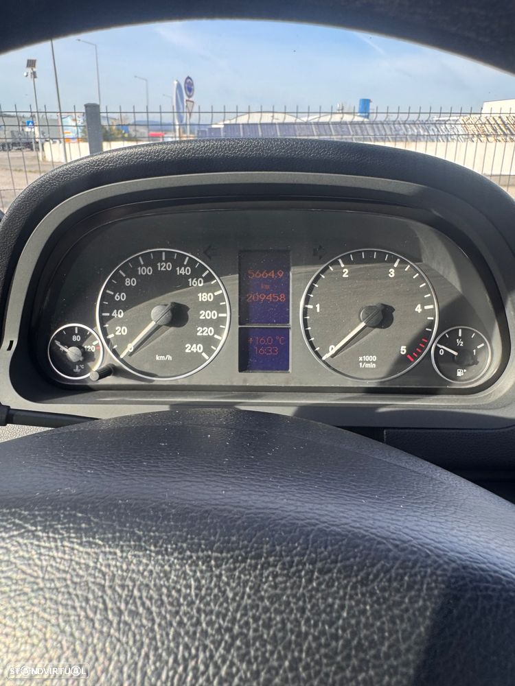 Mercedes-Benz A 160 BlueEFFICIENCY Avantgarde - 7