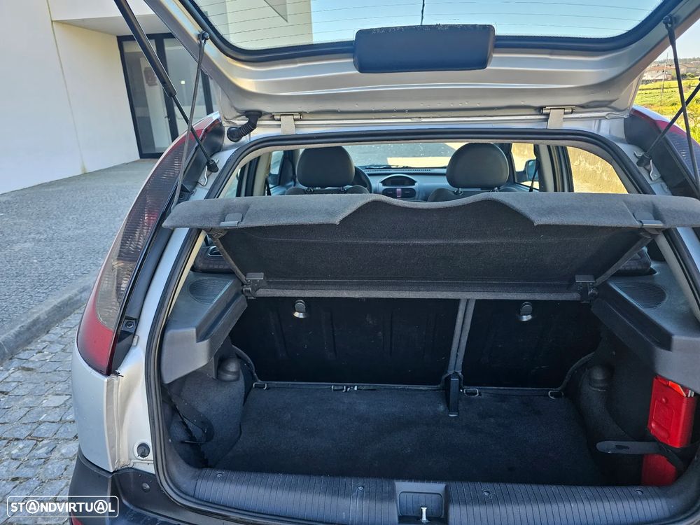 Opel Corsa 1.7 DTi 16V Confort - 17