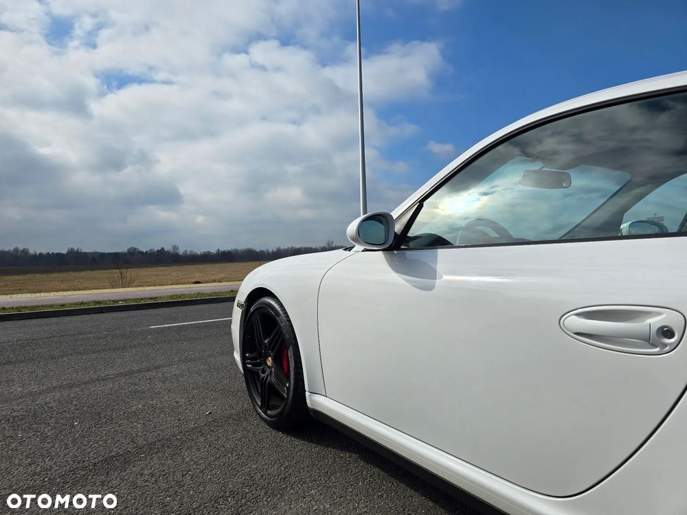 Porsche 911 Carrera 4 S Tiptronic - 18