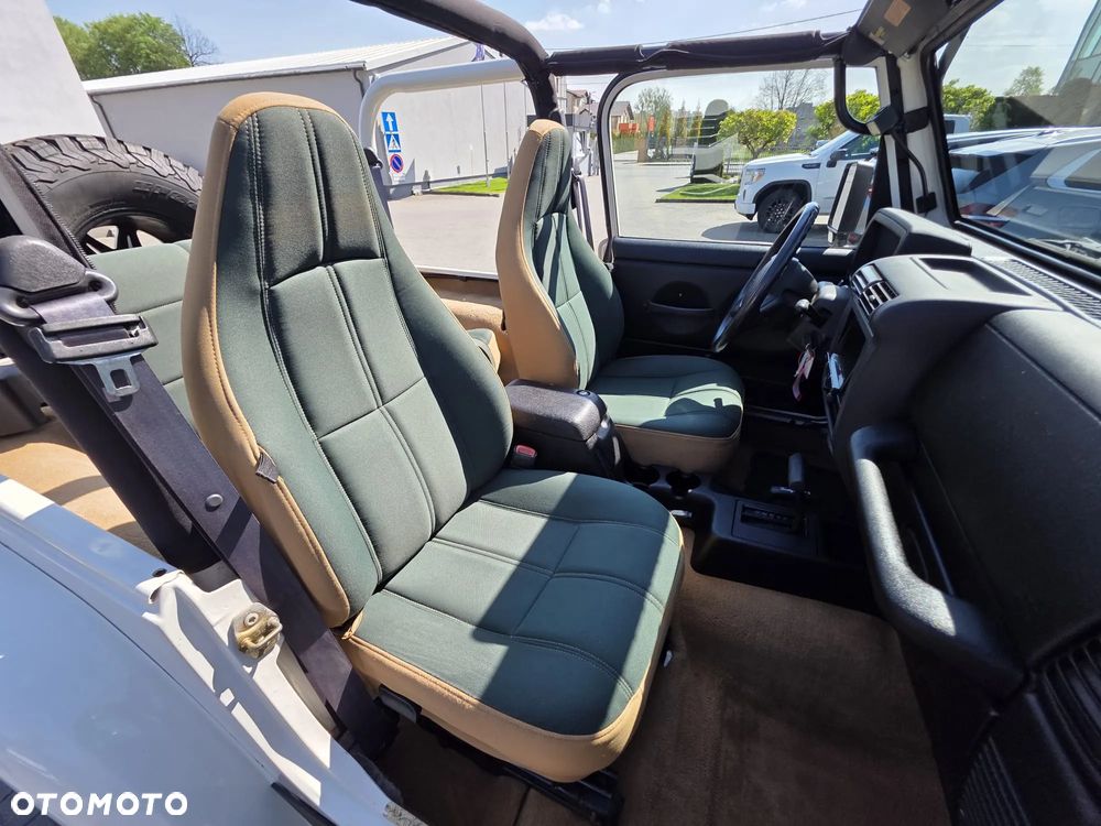 Jeep Wrangler - 20