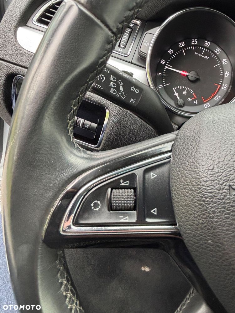 Skoda Superb 2.0 TDI Green tec DSG Elegance - 30