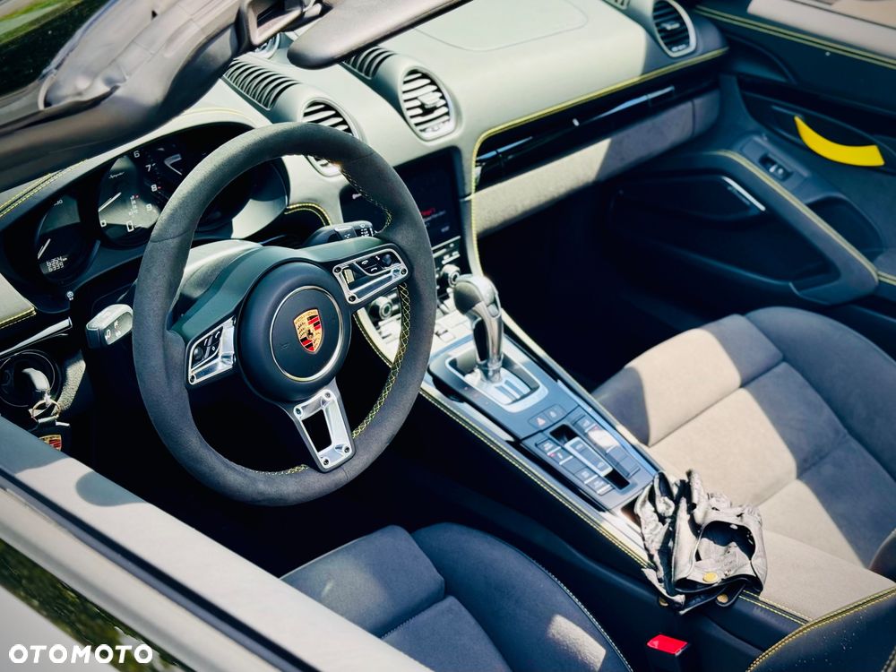 Porsche 718 Spyder - 7
