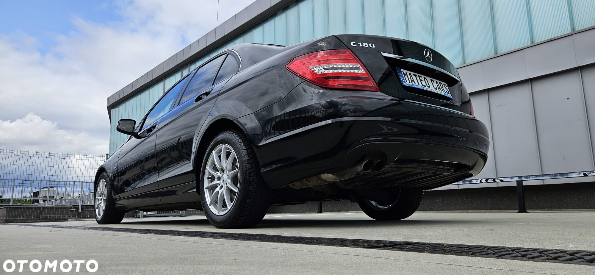 Mercedes-Benz Klasa C 180 CGI BlueEff Avantgarde - 18
