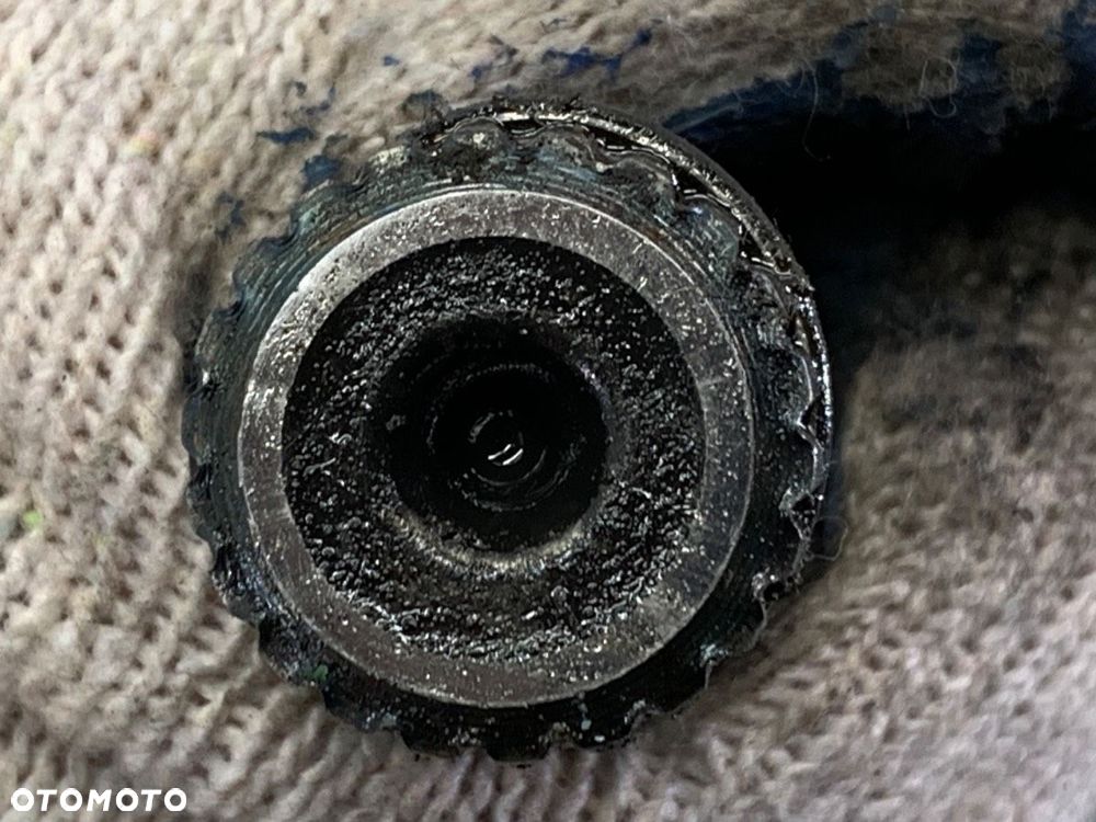 PÓŁOŚ LEWY PRZÓD  OPEL ASTRA H GTC (A04) 2005 - 2010 1.4 (L08) 66 kW [90 KM] benzyna 2005 - 2010 - 5