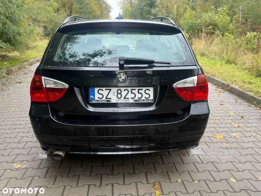 BMW Seria 3 318d - 4