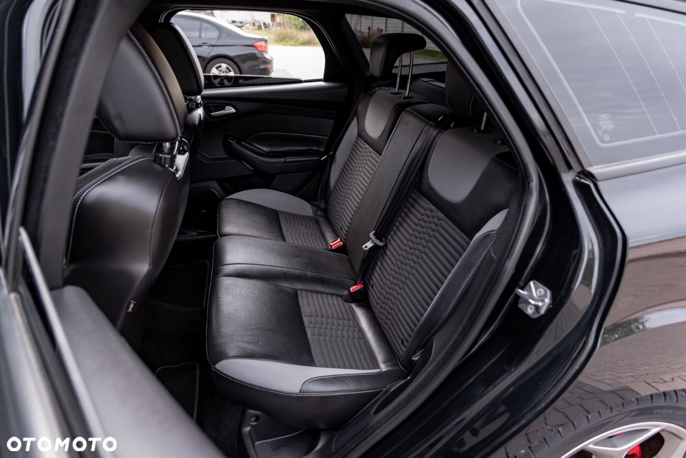 Ford Focus 2.0 EcoBoost ST - 18