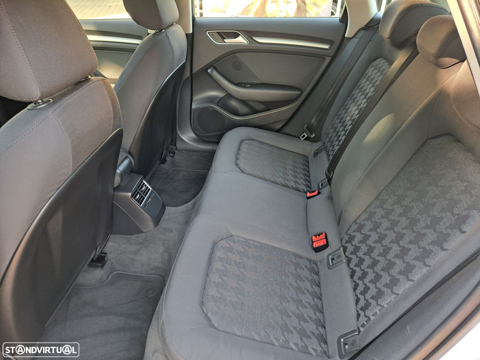 Audi A3 Sportback 1.6 TDI Attraction Ultra - 6