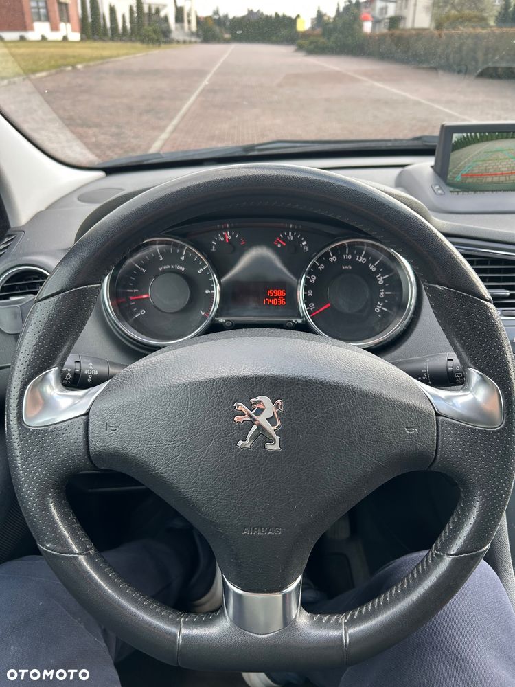 Peugeot 5008 155 THP Style - 22