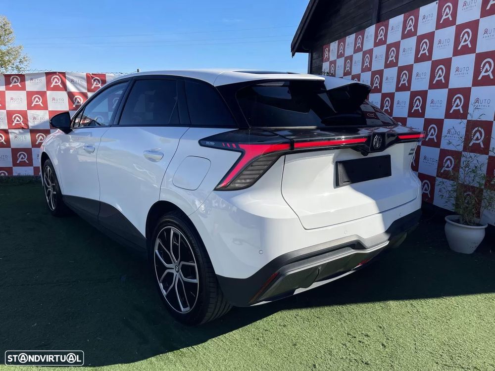 MG MG4 64 kWh Luxury - 4