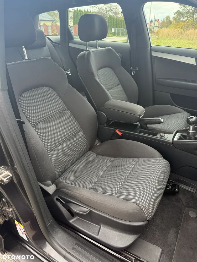 Audi A3 Sportback 1.6 TDI DPF Ambiente - 11