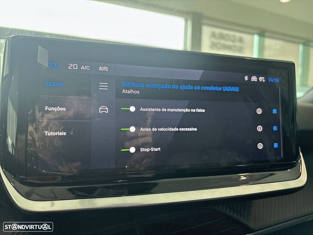 Peugeot 2008 1.2 Hybrid Allure e-DCS6 - 15