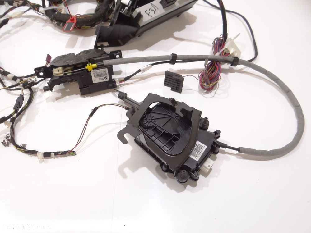 KLAPA ELEKTRYCZNA BMW F31 KOMPLET SIŁOWNIKI - 5