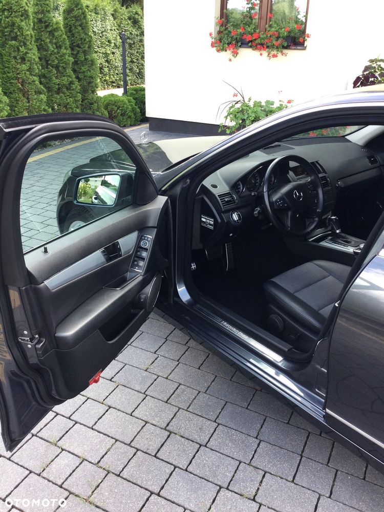 Mercedes-Benz Klasa C 250 CGI BlueEff Avantgarde - 5