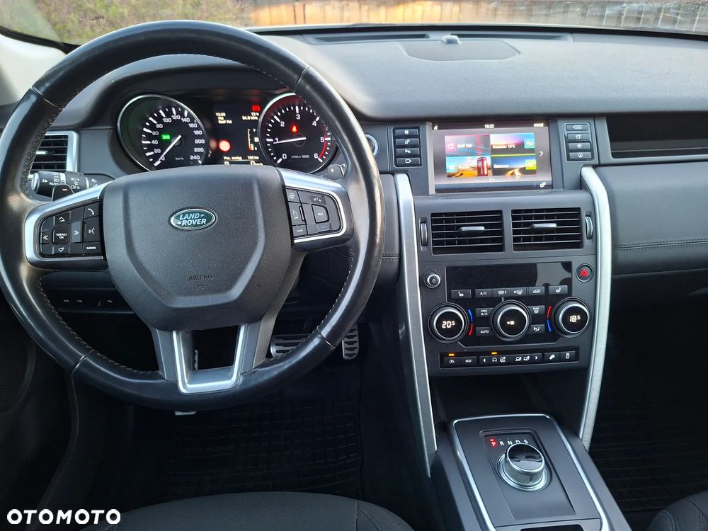 Land Rover Discovery Sport TD4 SkyView Edition - 11