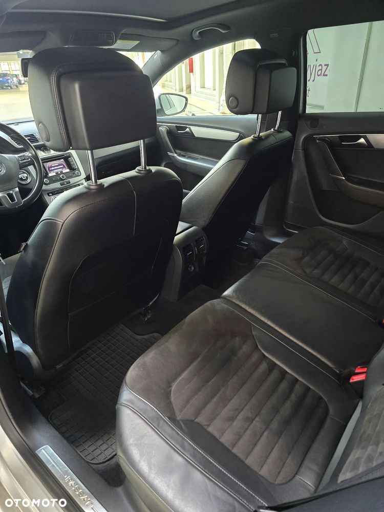 Volkswagen Passat 2.0 TDI Highline DSG - 32