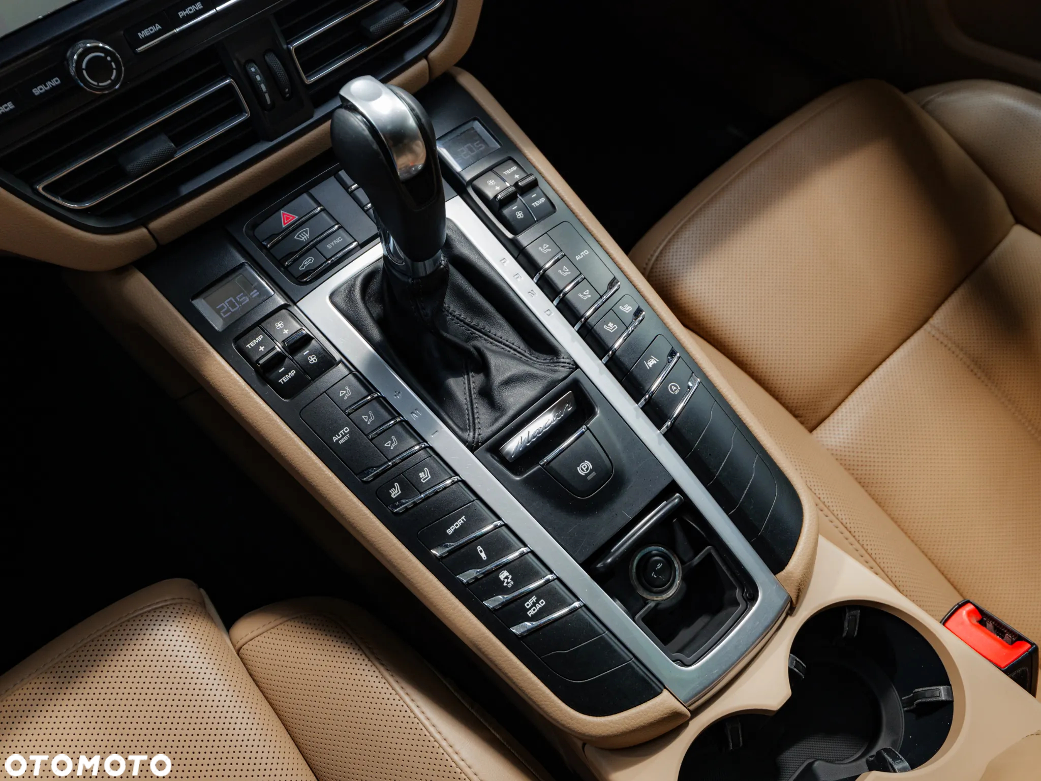 Porsche Macan Standard - 28
