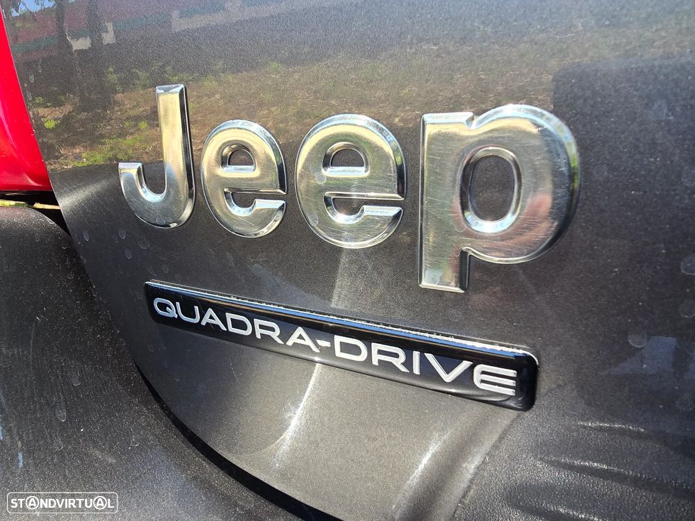Jeep Grand Cherokee 3.1 TD Laredo - 49