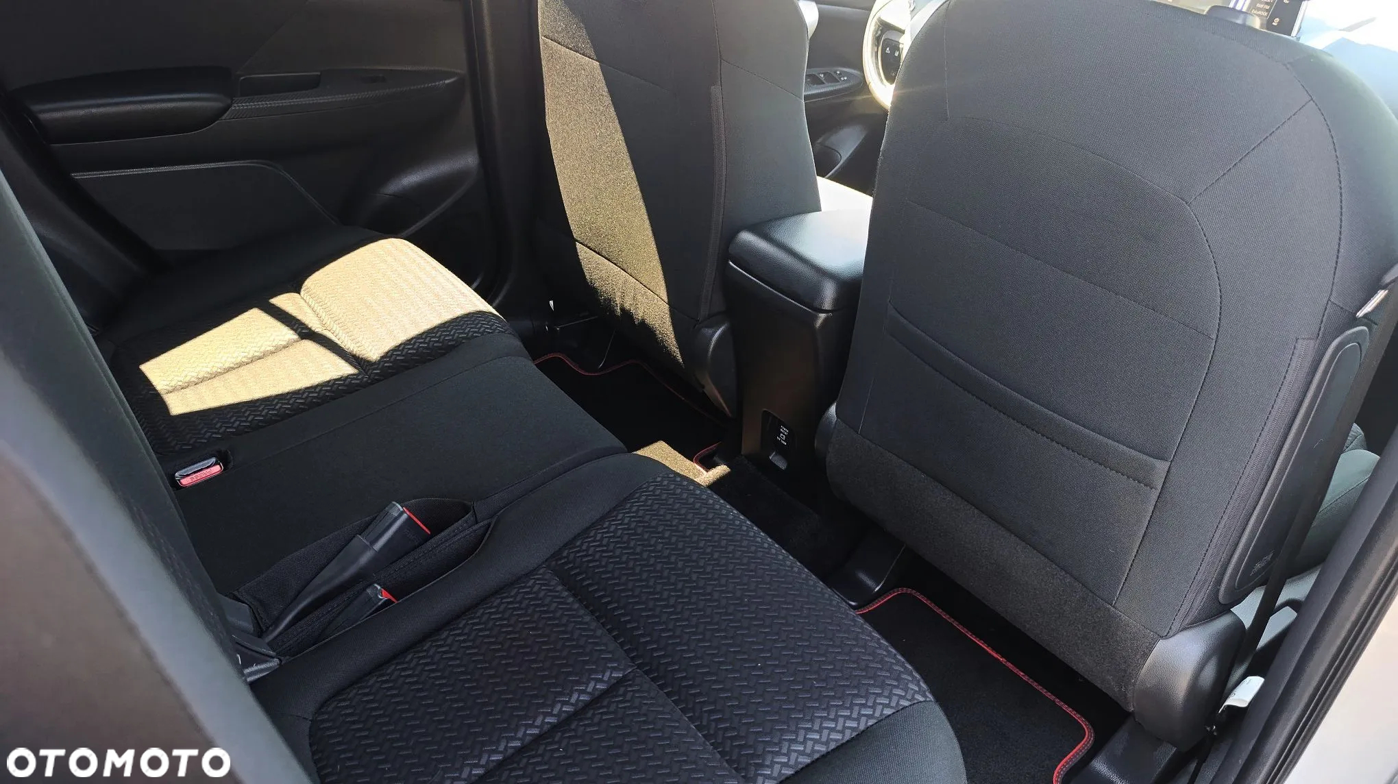 Mitsubishi Eclipse Cross 1.5 T GPF Invite Plus CVT - 11