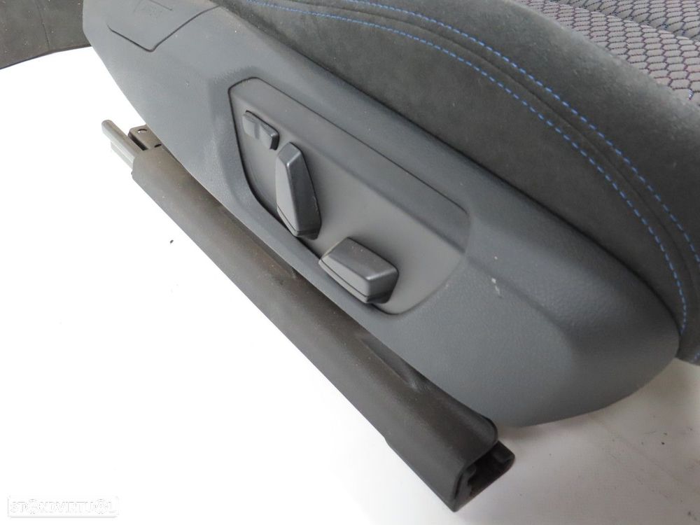 Interior / Bancos Desportivo Pack M em Alcântara Seminovo/ Original BMW 1 (F21) - 3