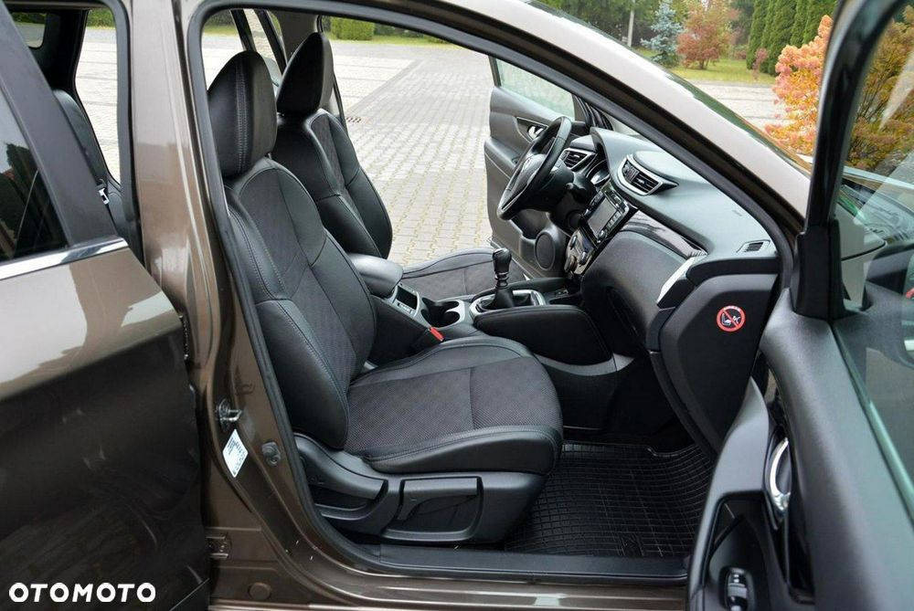 Nissan Qashqai 1.6 DCi 4x4 Tekna+ - 16