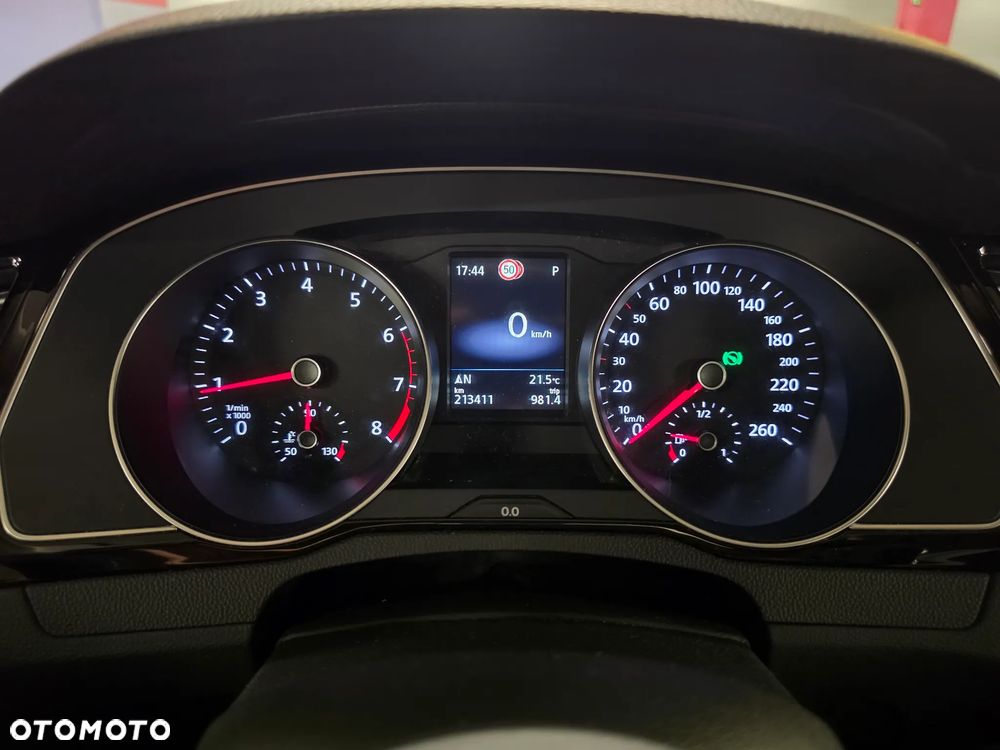 Volkswagen Passat 1.5 TSI EVO Business DSG - 33