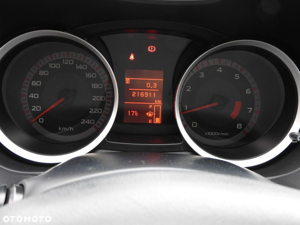 Mitsubishi Lancer - 6