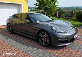 Porsche Panamera GTS PDK