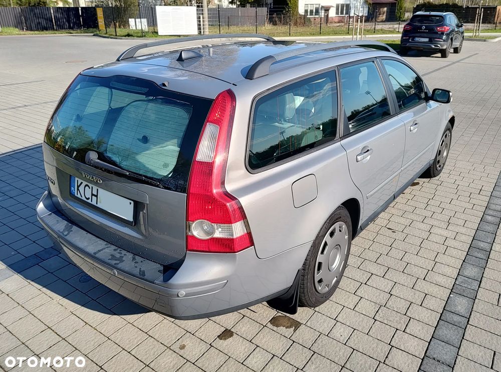 Volvo V50 2.4 Momentum - 4
