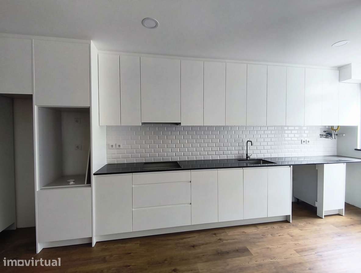 T3 TOTALMENTE RENOVADO | MAXIMINOS – BRAGA | 280.000€ - Grande imagem: 2/11