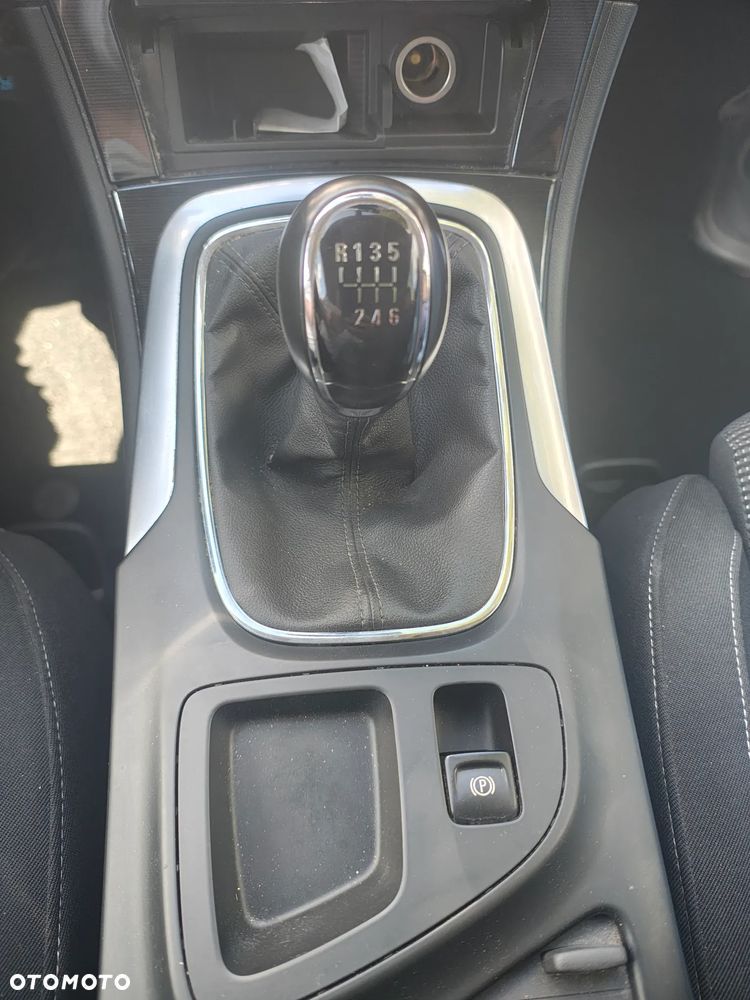 Opel Insignia - 36