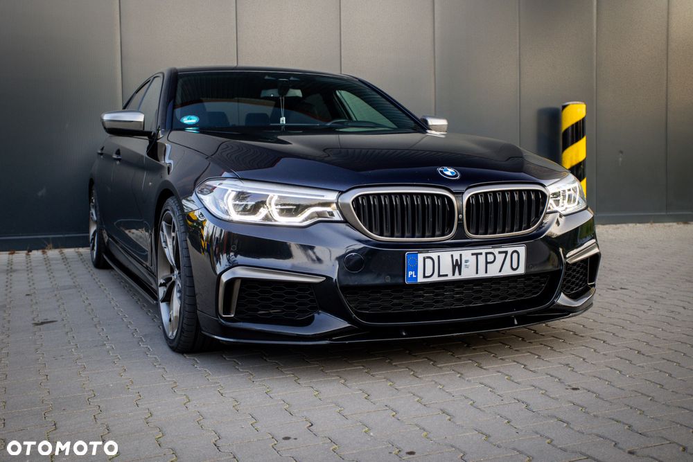 BMW Seria 5 M550i xDrive - 6