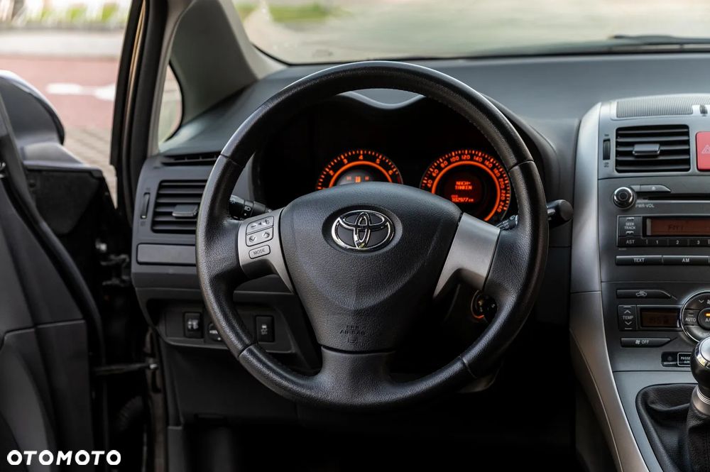 Toyota Auris 1.4 VVT-i - 27
