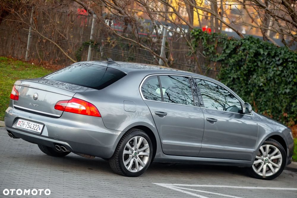 Skoda Superb 3.6 FSI 4x4 Elegance DSG - 5