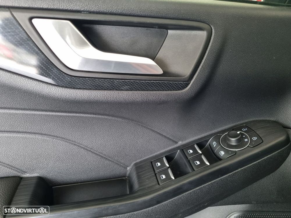 Ford Kuga 1.5 EcoBoost ST-Line X - 17
