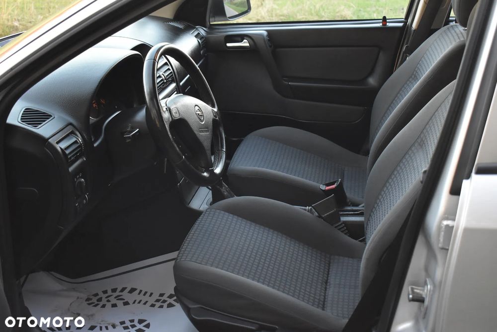 Opel Astra 1.6 NJoy - 16