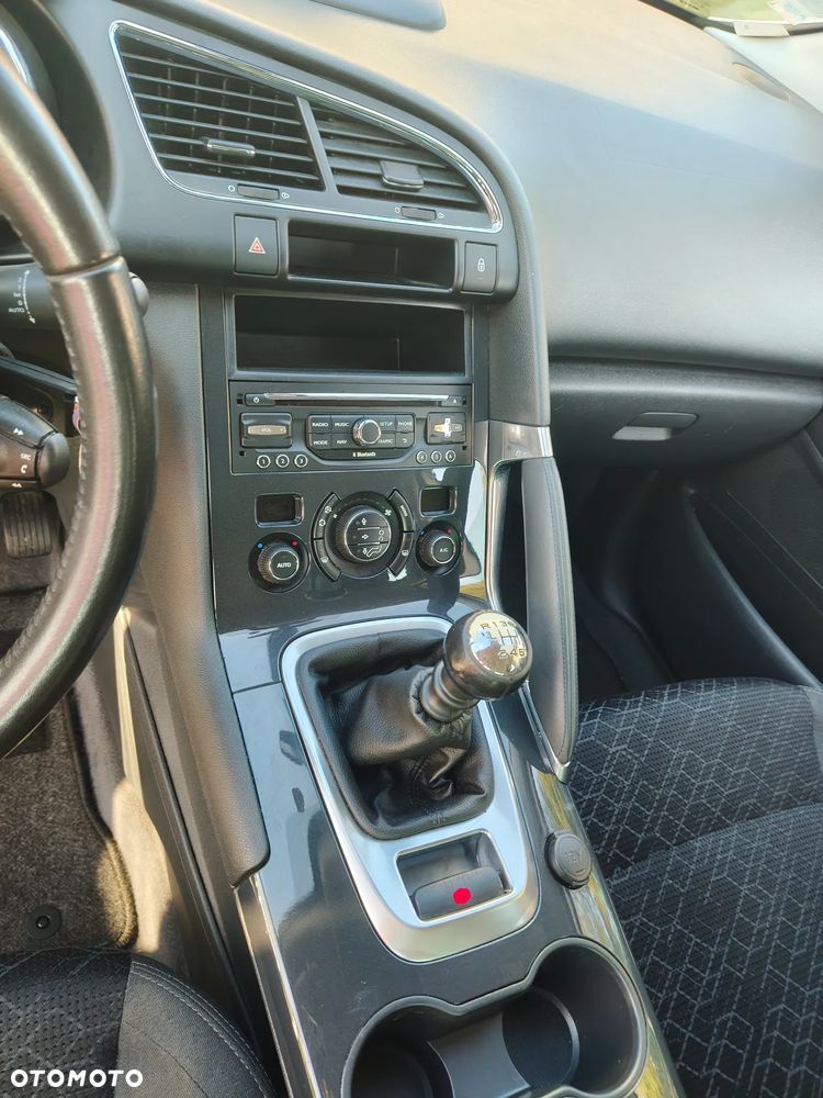 Peugeot 3008 1.2 PureTech Allure - 23
