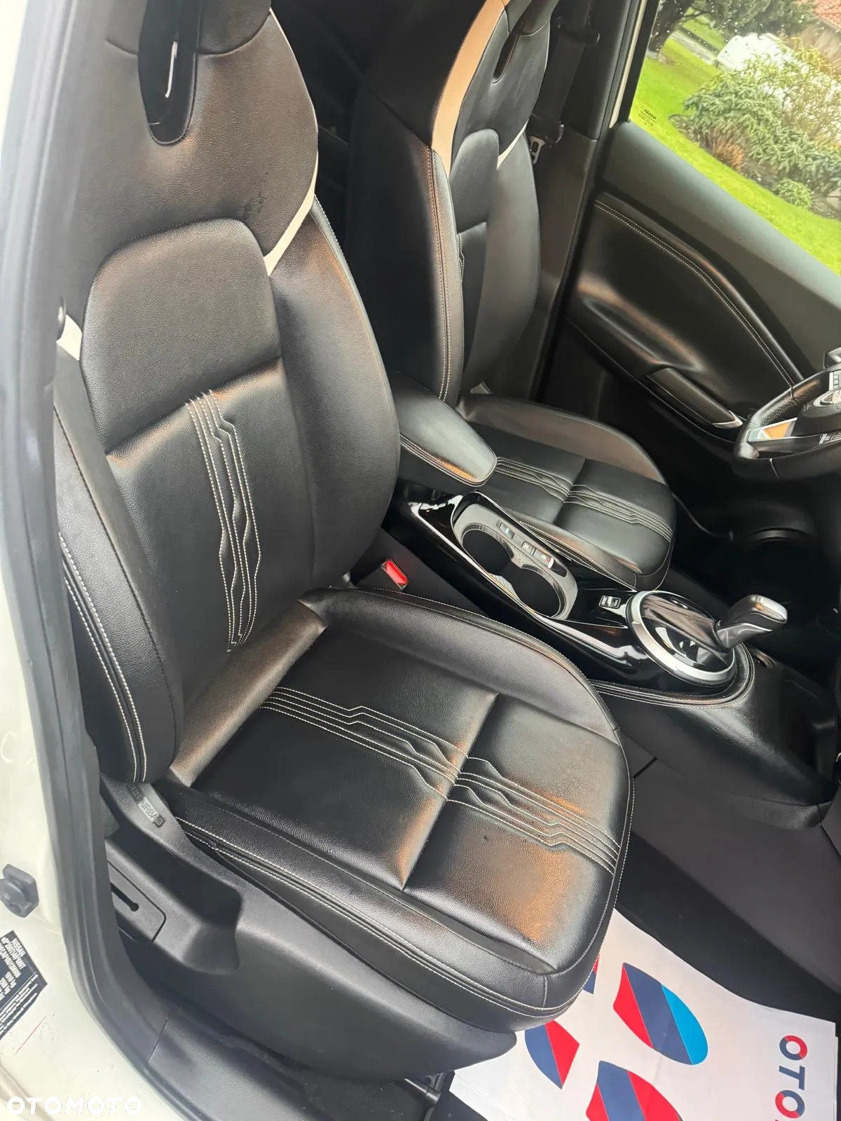 Nissan Juke 1.6 Hybrid 4AMT Premiere Edition - 2