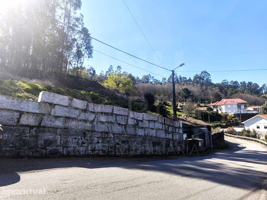 Terreno com Projeto Aprovado em São Julião, Valença - Grande imagem: 2/11