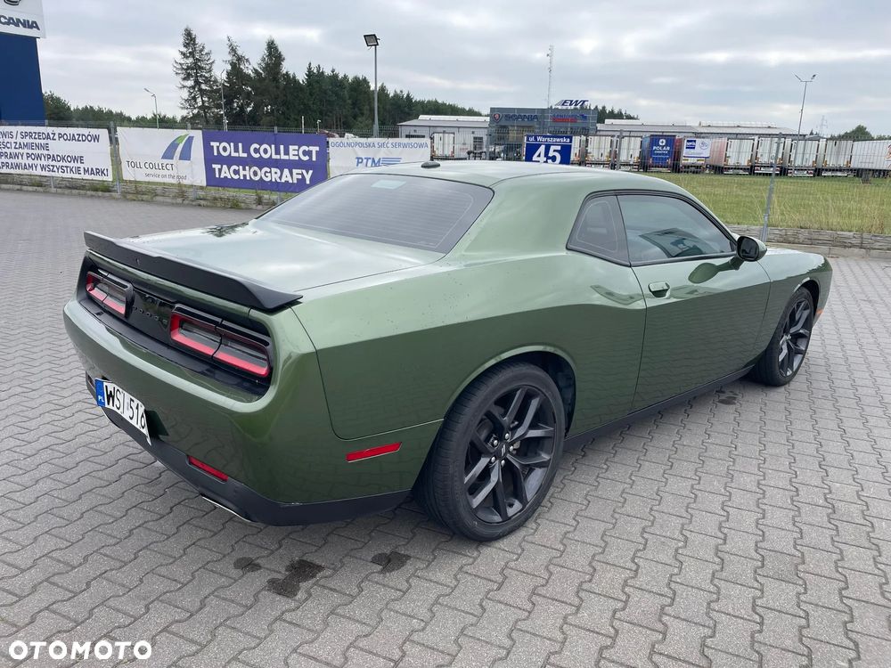 Dodge Challenger - 3
