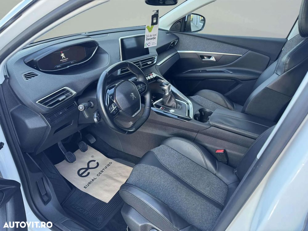 Peugeot 3008 1.2 PureTech Turbo S&S Allure - 9