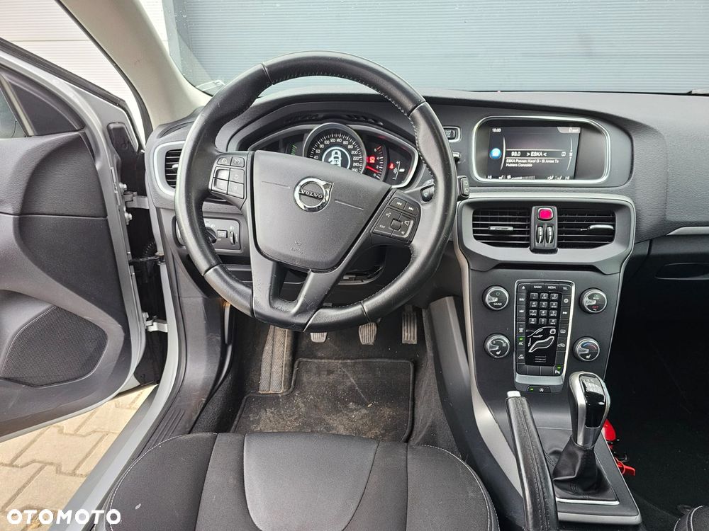Volvo V40 D2 Momentum - 5