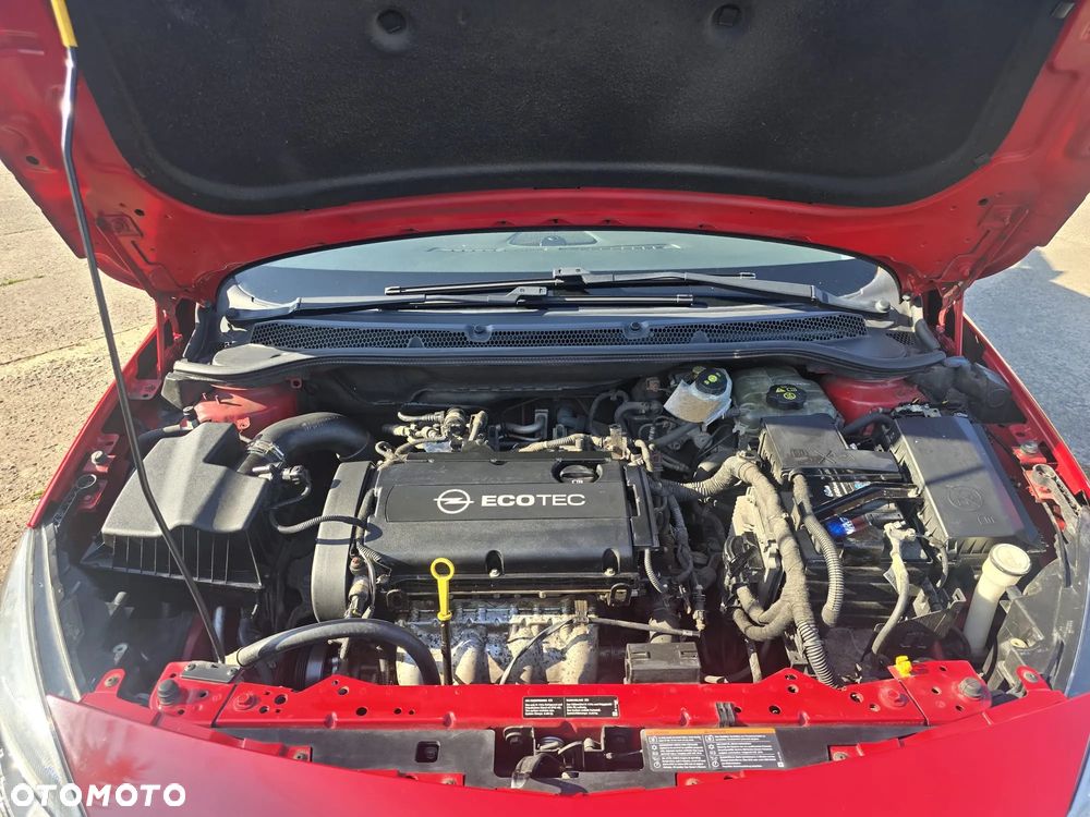 Opel Astra 2010 photo 5