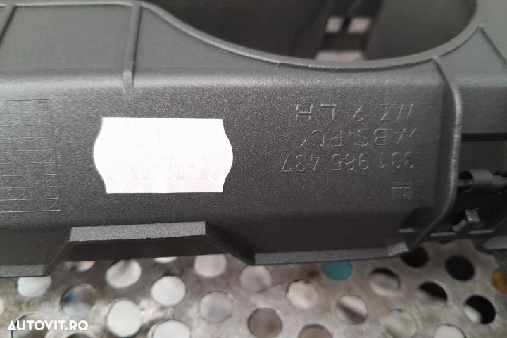 Grila ventilatie bord centru 331985437 Opel Astra H [2004 - 2007] wag - 1