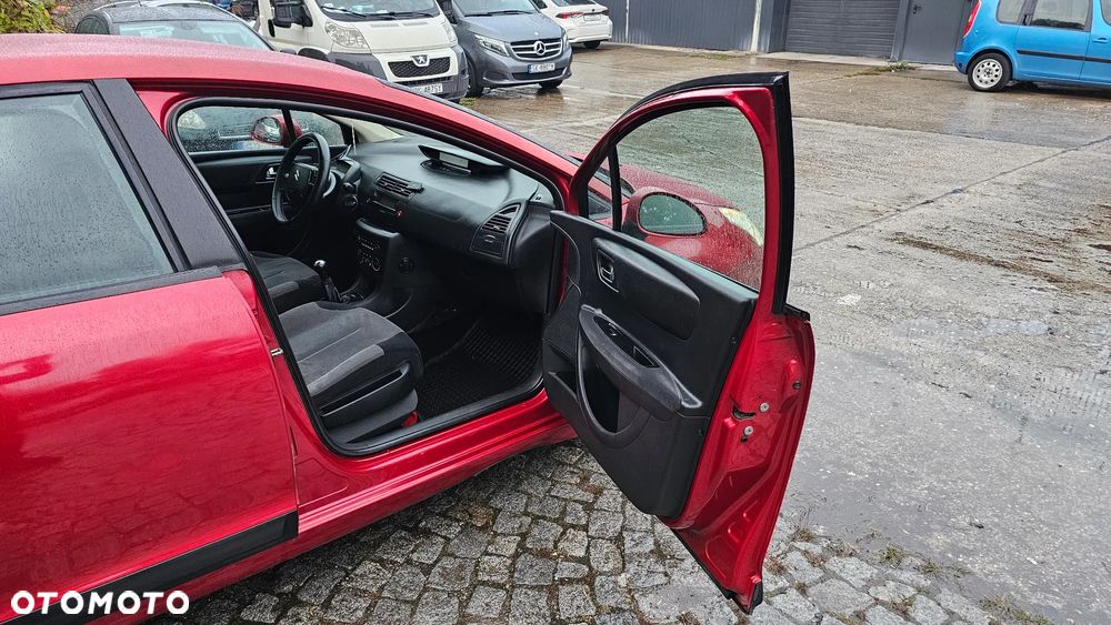Citroën C4 1.4 16V Impress - 9