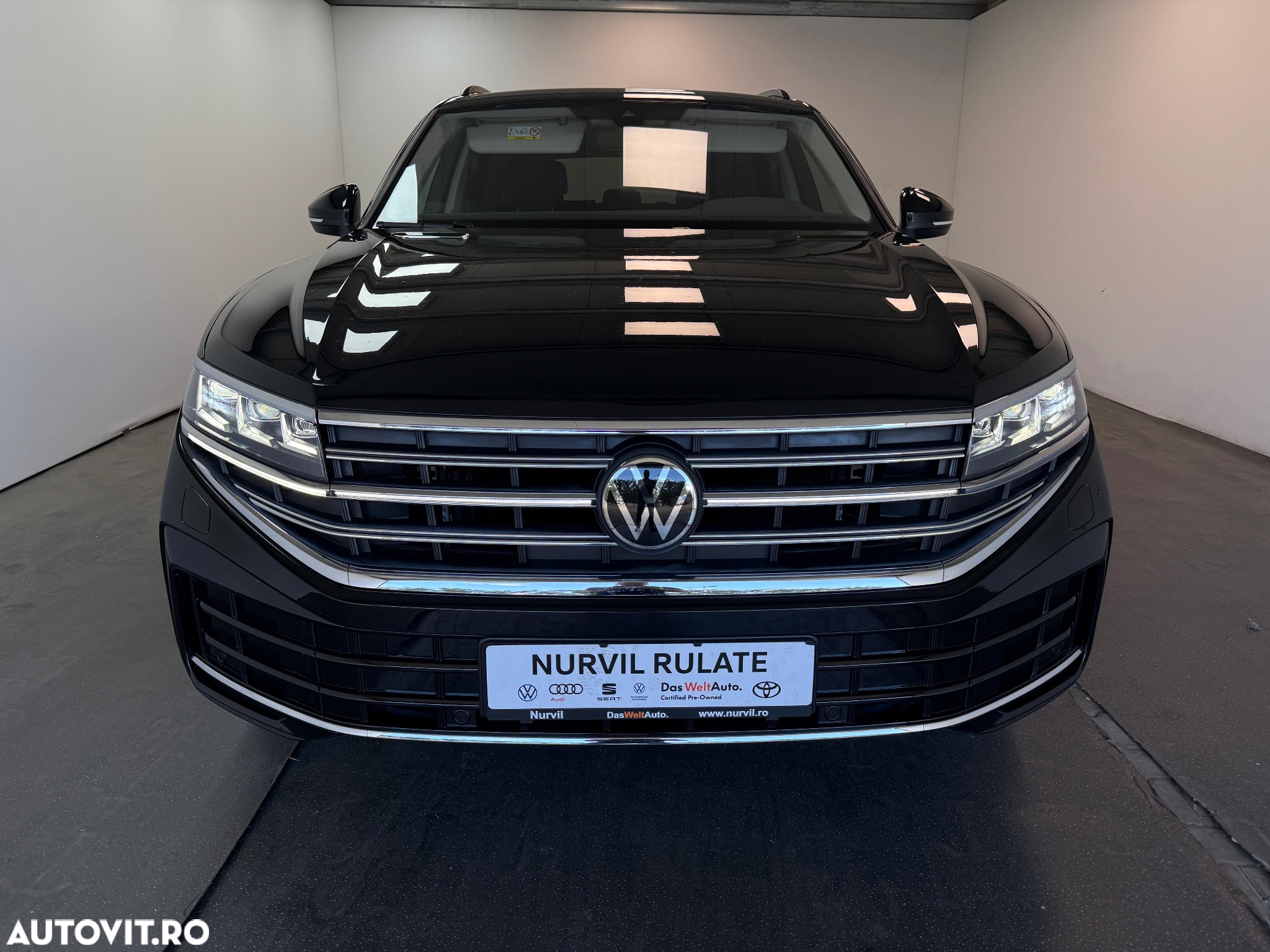 Volkswagen Touareg V6 TDI 4MOTION Elegance - 28