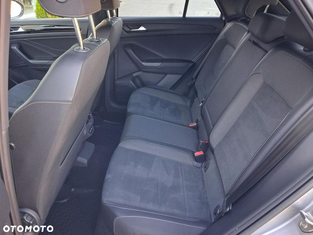 Volkswagen T-Roc - 14
